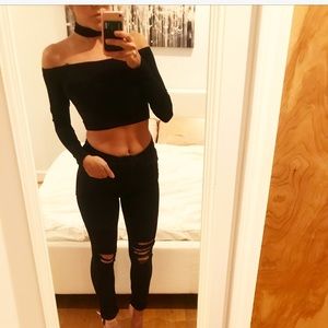 NWT off shoulder black long sleeve crop top 🔥